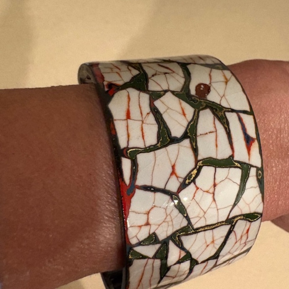 Great-Looking Cuff Bracelet. Lightweight. Black, … - image 3